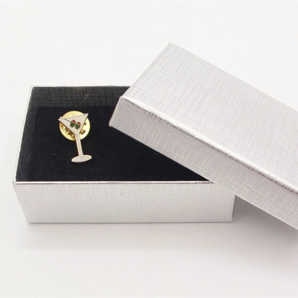Unbranded vintage gold